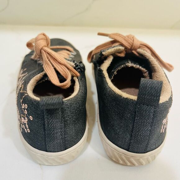 Zara Gray and Pink Sneakers with Reinforced Toe Cap - Picture 6 of 10